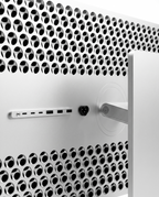 Close-up of the brushed aluminium honeycomb vent on the Kuycon G32P monitor