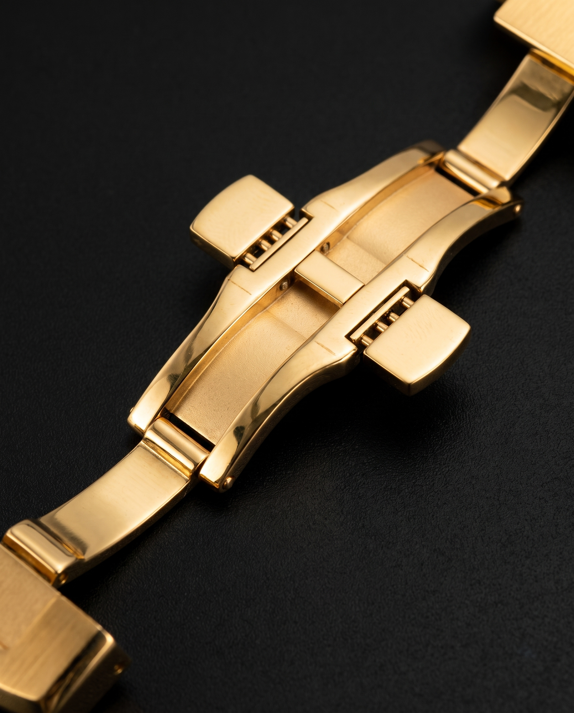Carbon Fibre and Titanium Case Kit for Apple Watch Ultra 49mm, Gold Plated Finish